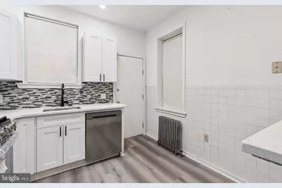 4674 N Sydenham Street, Philadelphia, PA 19140 - Photo 9