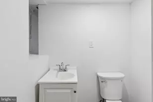 4674 N Sydenham St, Philadelphia, PA 19140 - Photo 27