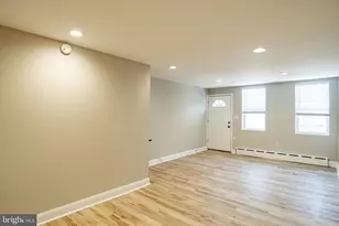 939 Mountain St, Philadelphia, PA 19148 - Photo 3