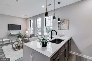 752 S 16th St, Philadelphia, PA 19146 - Photo 13