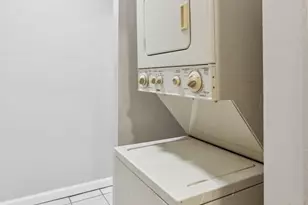 2131 Christian St, Philadelphia, PA 19146 - Photo 11