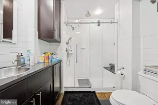 916 Clinton St, Philadelphia, PA 19107 - Photo 9