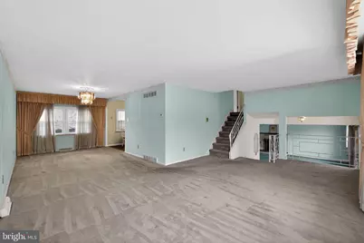 523 Wigard Avenue, Philadelphia, PA 19128 - Photo 9