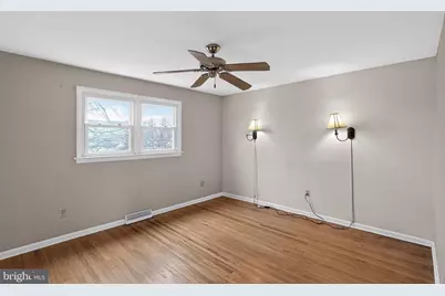 523 Wigard Avenue, Philadelphia, PA 19128 - Photo 25