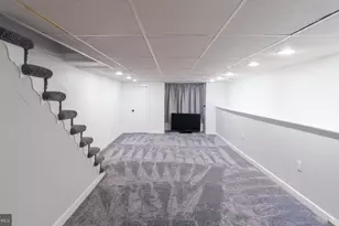 2429 S Garnet St, Philadelphia, PA 19145 - Photo 25