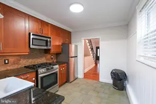 2429 S Garnet St, Philadelphia, PA 19145 - Photo 9