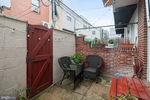 1910 S Alder St, Philadelphia, PA 19148 - Photo 13