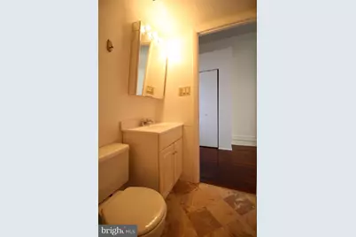 1722 Spruce #C5, Philadelphia, PA 19103 - Photo 17