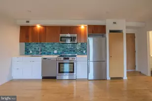 152 W Laurel St, Philadelphia, PA 19123 - Photo 5