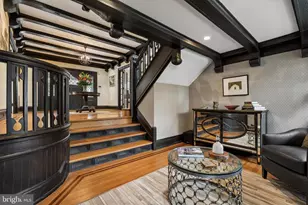 8111 St Martins Ln, Philadelphia, PA 19118 - Photo 9