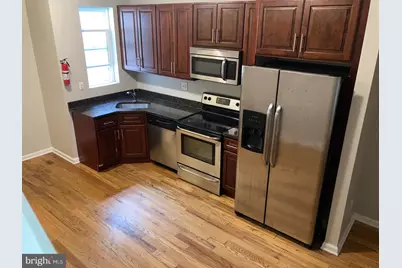 2108 N 17th Street, Philadelphia, PA 19121 - Photo 3