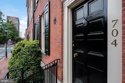 704 S Washington Square #1R, Philadelphia, PA 19106 - Photo 7