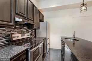 704 S Washington Square, Philadelphia, PA 19106 - Photo 3