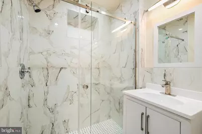 704 S Washington Square #1R, Philadelphia, PA 19106 - Photo 5