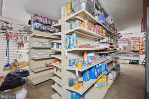 1450 W Grange Ave, Philadelphia, PA 19141 - Photo 15