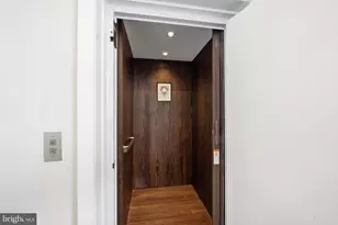 1102 N 2nd St, Philadelphia, PA 19123 - Photo 3