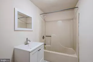 2212 Fairmount Ave, Philadelphia, PA 19130 - Photo 11