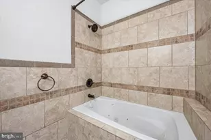 1630 Fitzwater St, Philadelphia, PA 19146 - Photo 21