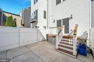 1630 Fitzwater St, Philadelphia, PA 19146 - Photo 15