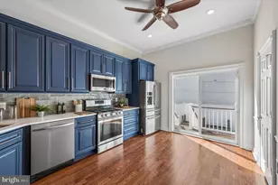 1630 Fitzwater St, Philadelphia, PA 19146 - Photo 11