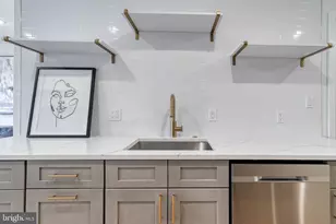 850 N 19th St, Philadelphia, PA 19130 - Photo 11