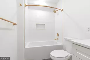 850 N 19th St, Philadelphia, PA 19130 - Photo 21