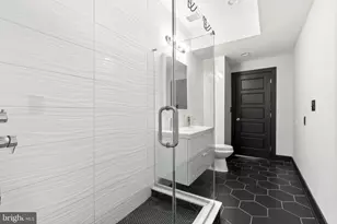 2674 Martha St, Philadelphia, PA 19125 - Photo 13