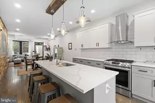 2674 Martha St, Philadelphia, PA 19125 - Photo 5