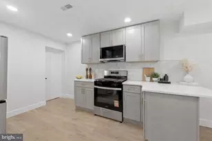 2021 E Sergeant St, Philadelphia, PA 19125 - Photo 9