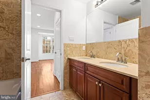 2110 Carpenter St, Philadelphia, PA 19146 - Photo 21