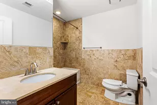 2110 Carpenter St, Philadelphia, PA 19146 - Photo 11