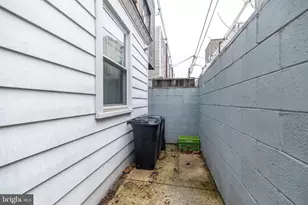 2538 S Bancroft St, Philadelphia, PA 19145 - Photo 33