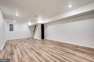 111 W Sharpnack St, Philadelphia, PA 19119 - Photo 29