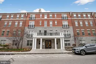 800 Admirals Way, Philadelphia, PA 19146 - Photo 1