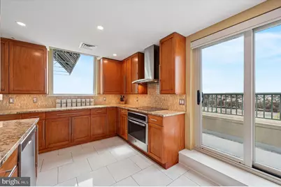 717 S Chris Columbus Boulevard #802, Philadelphia, PA 19147 - Photo 11