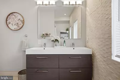 2512 Collins Street, Philadelphia, PA 19125 - Photo 11