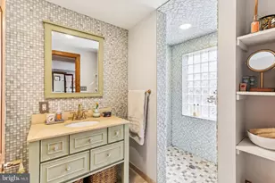 2210R Naudain St, Philadelphia, PA 19146 - Photo 15