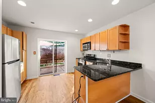 985 N Randolph St, Philadelphia, PA 19123 - Photo 3