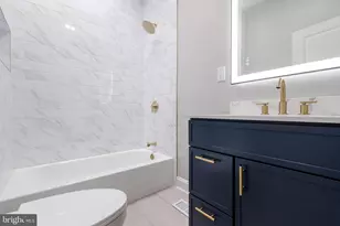 726 Mountain St, Philadelphia, PA 19148 - Photo 21