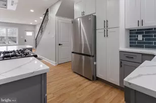 726 Mountain St, Philadelphia, PA 19148 - Photo 11