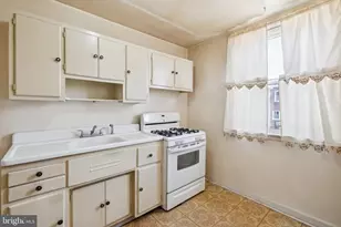 4245 Glendale St, Philadelphia, PA 19124 - Photo 9