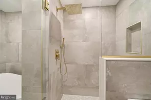 1011 Emily St, Philadelphia, PA 19148 - Photo 31