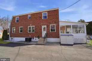 8605 Alicia St, Philadelphia, PA 19115 - Photo 33