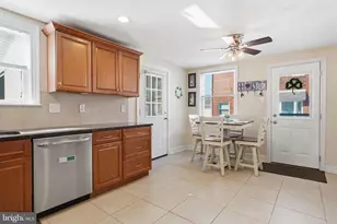 8605 Alicia St, Philadelphia, PA 19115 - Photo 11