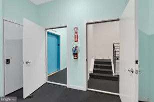 2031 S Juniper St, Philadelphia, PA 19148 - Photo 13