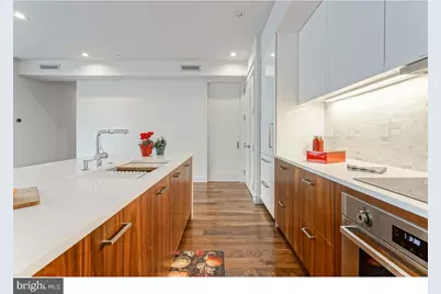 621 S 24th Street #210, Philadelphia, PA 19146 - Photo 3