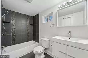 2117 Titan St, Philadelphia, PA 19146 - Photo 9