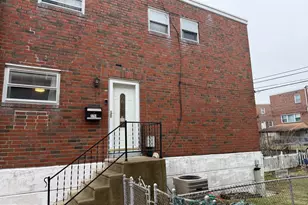 2751 Tolbut St, Philadelphia, PA 19152 - Photo 3
