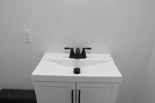 708 Oak Ln, Philadelphia, PA 19126 - Photo 7