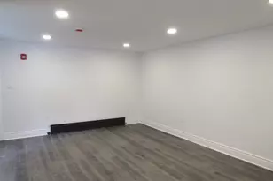 708 Oak Ln, Philadelphia, PA 19126 - Photo 3